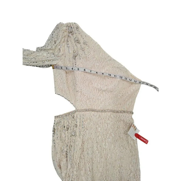 Mac Duggal EMBELLISHED ONE SLEEVE CUT OUT GOWN Sz 8 - Picture 11 of 12